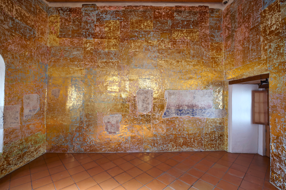 cuarto_de_oro_jaime_ruiz_otis_install_01